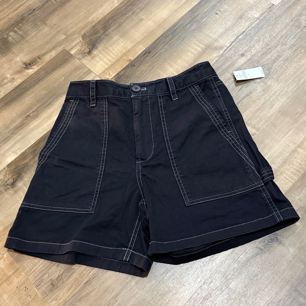 Gap Carpenter Shorts 5” Size 0- Never worn with tags!